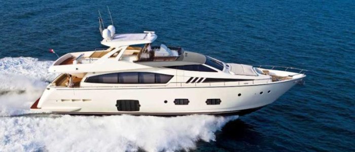 Ferretti 800